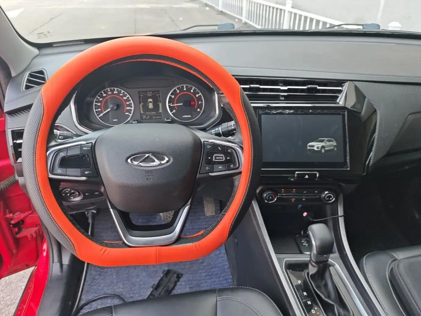 Chery Tiggo 3X 2021 PLUS 1.5L CVT Thrilling Red Date Edition — миниатюра 12