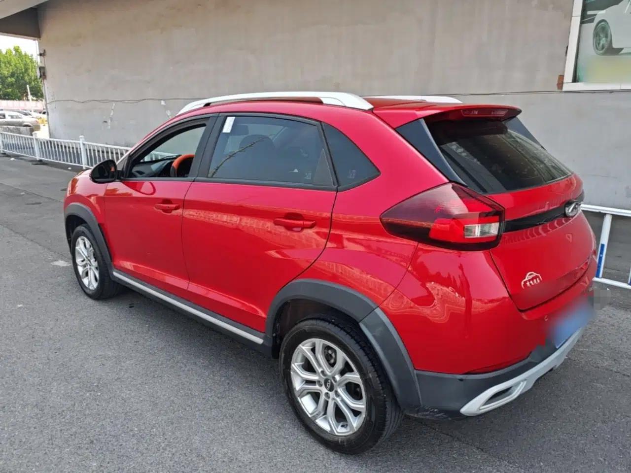 Chery Tiggo 3X 2021 PLUS 1.5L CVT Thrilling Red Date Edition — миниатюра 4
