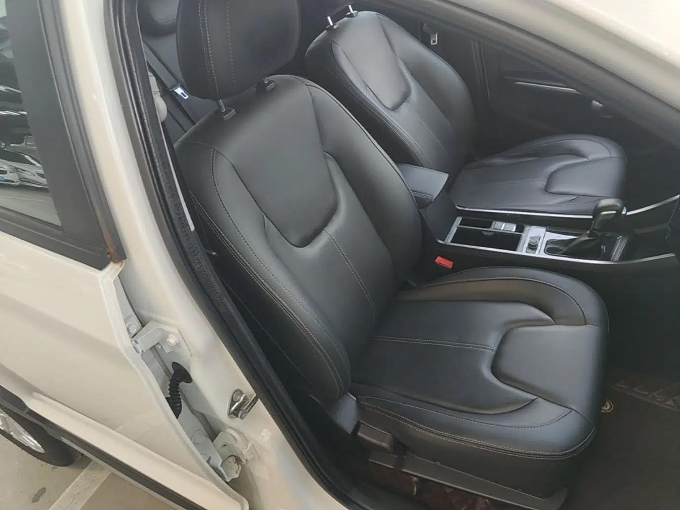 Chery Tiggo 3X 2021 PLUS 1.5L CVT Thrilling Red Date Edition — миниатюра 19