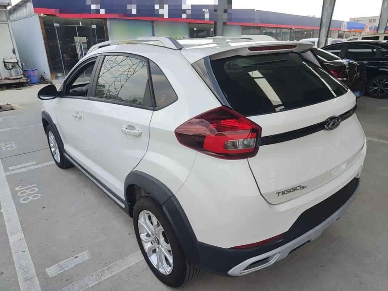 Chery Tiggo 3X 2021 PLUS 1.5L CVT Thrilling Red Date Edition — миниатюра 4