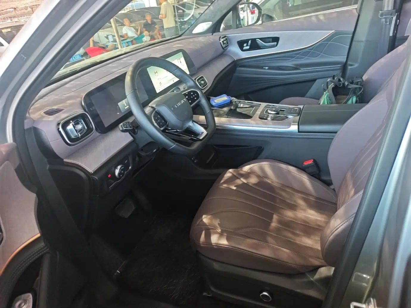 Chery Tiggo 9 2024 2.0T Automatic Two-Wheel Drive Ultra-Comfortable Deluxe Edition — миниатюра 22
