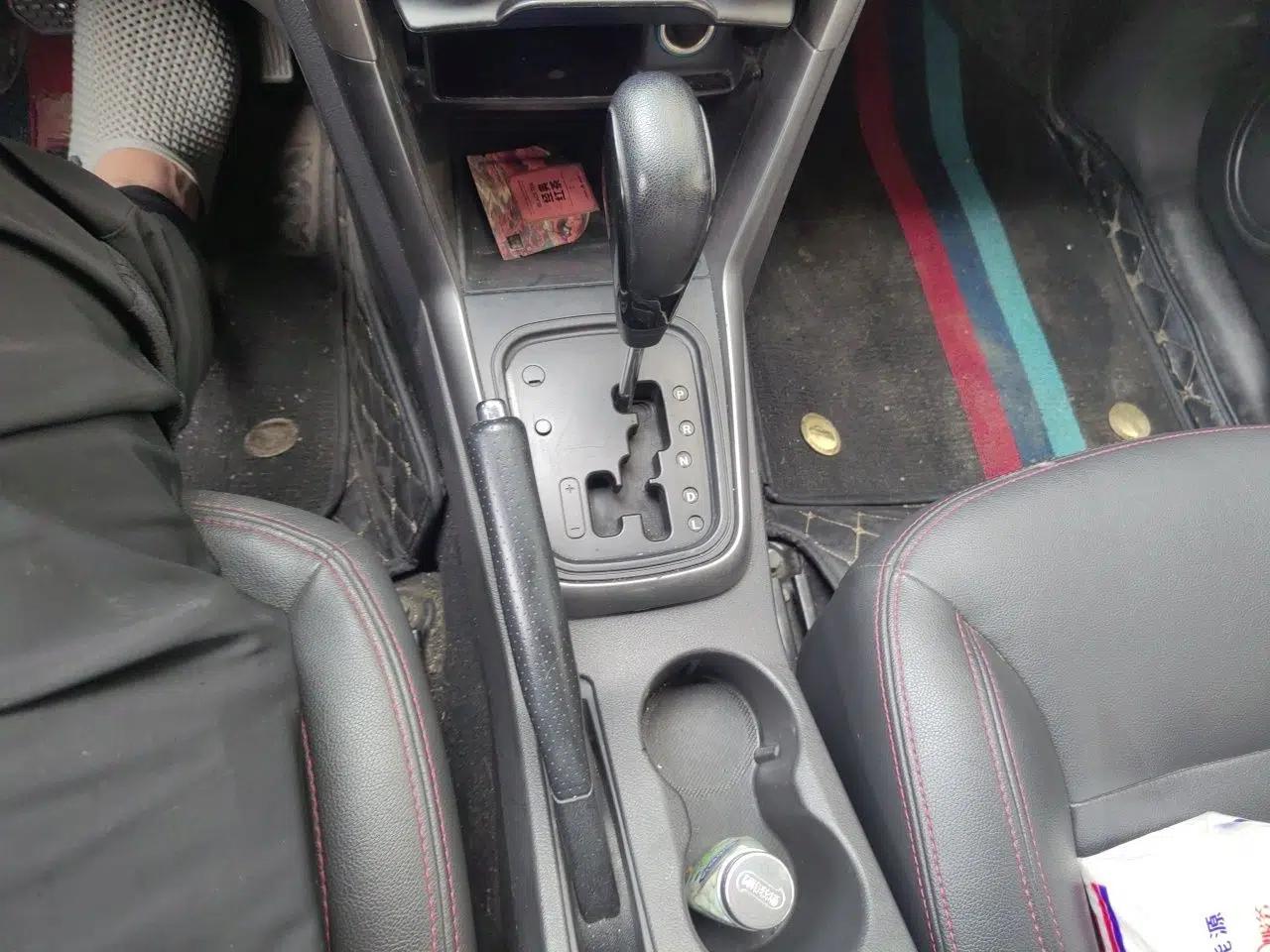 Chery Tiggo 3 2015 1.6L CVT ZhiShang Commemorative Edition — миниатюра 14