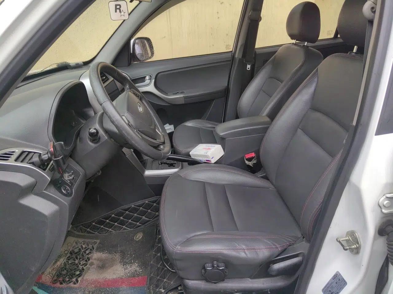 Chery Tiggo 3 2015 1.6L CVT ZhiShang Commemorative Edition — миниатюра 15