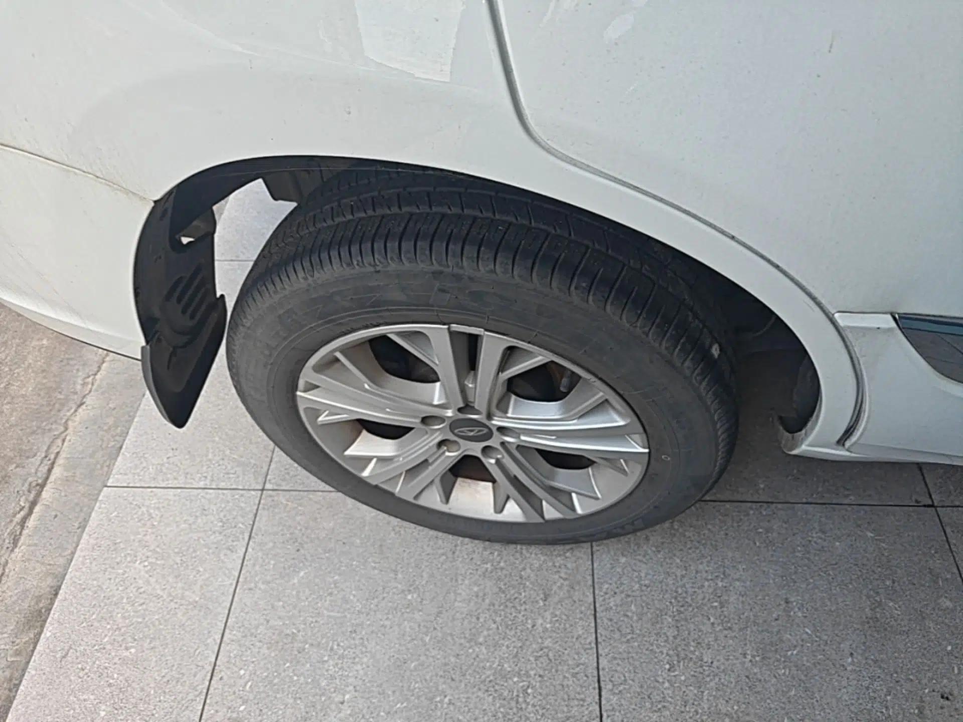 Chery Tiggo 3 2016 1.6L CVT Fashion Edition — миниатюра 11
