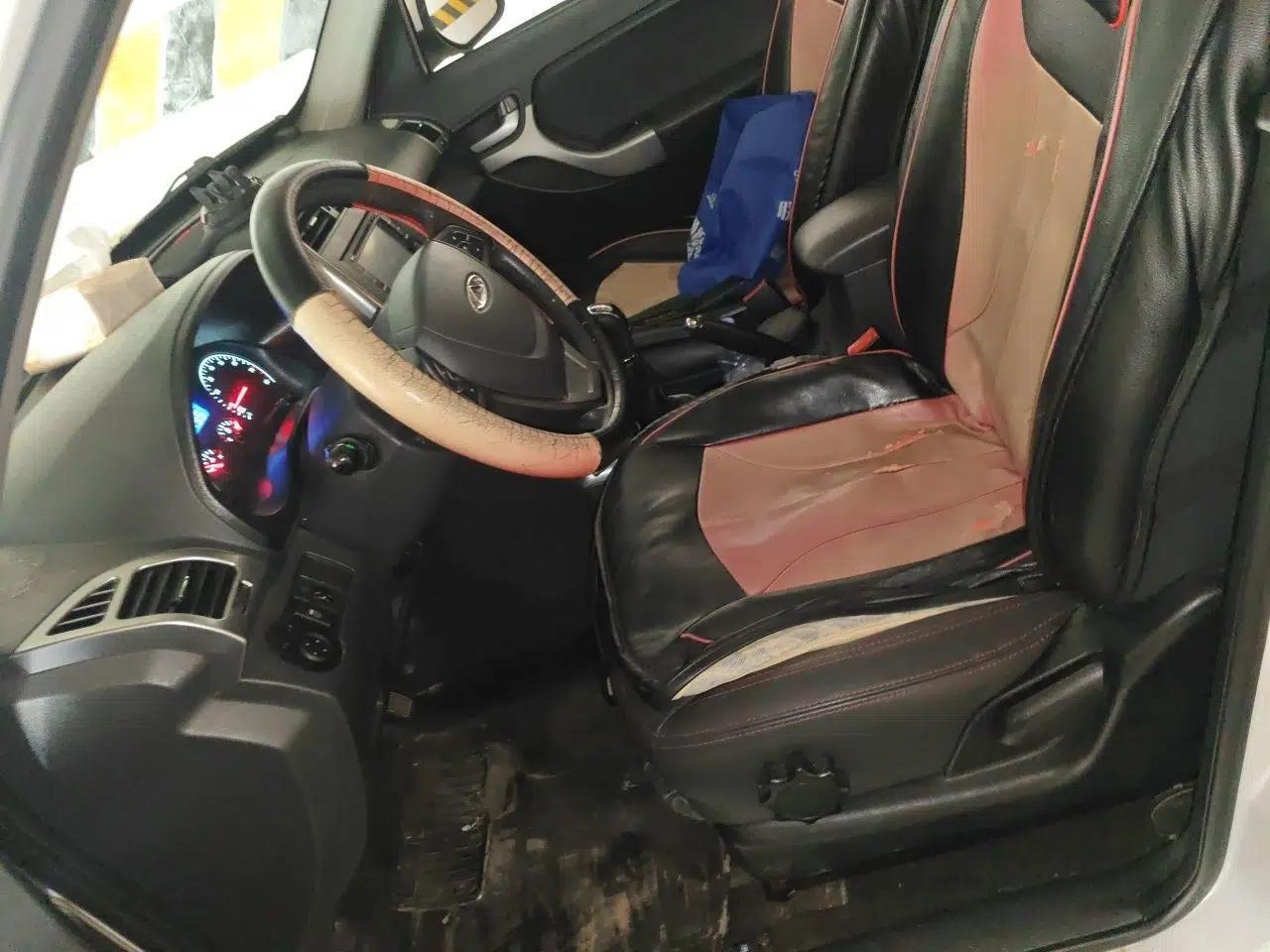 Chery Tiggo 3 2015 1.6L Manual Zhishang Commemorative Edition — миниатюра 15