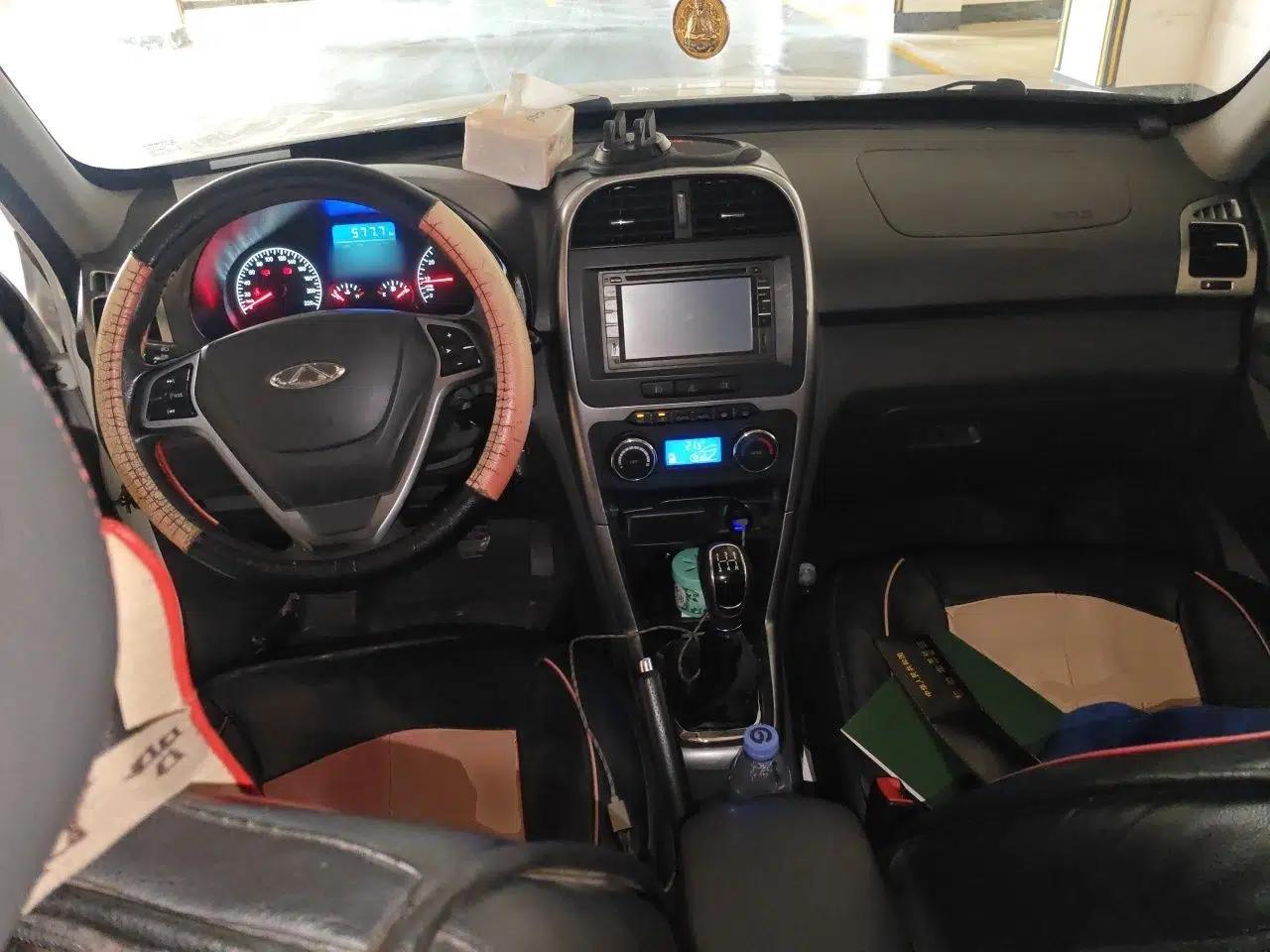 Chery Tiggo 3 2015 1.6L Manual Zhishang Commemorative Edition — миниатюра 9