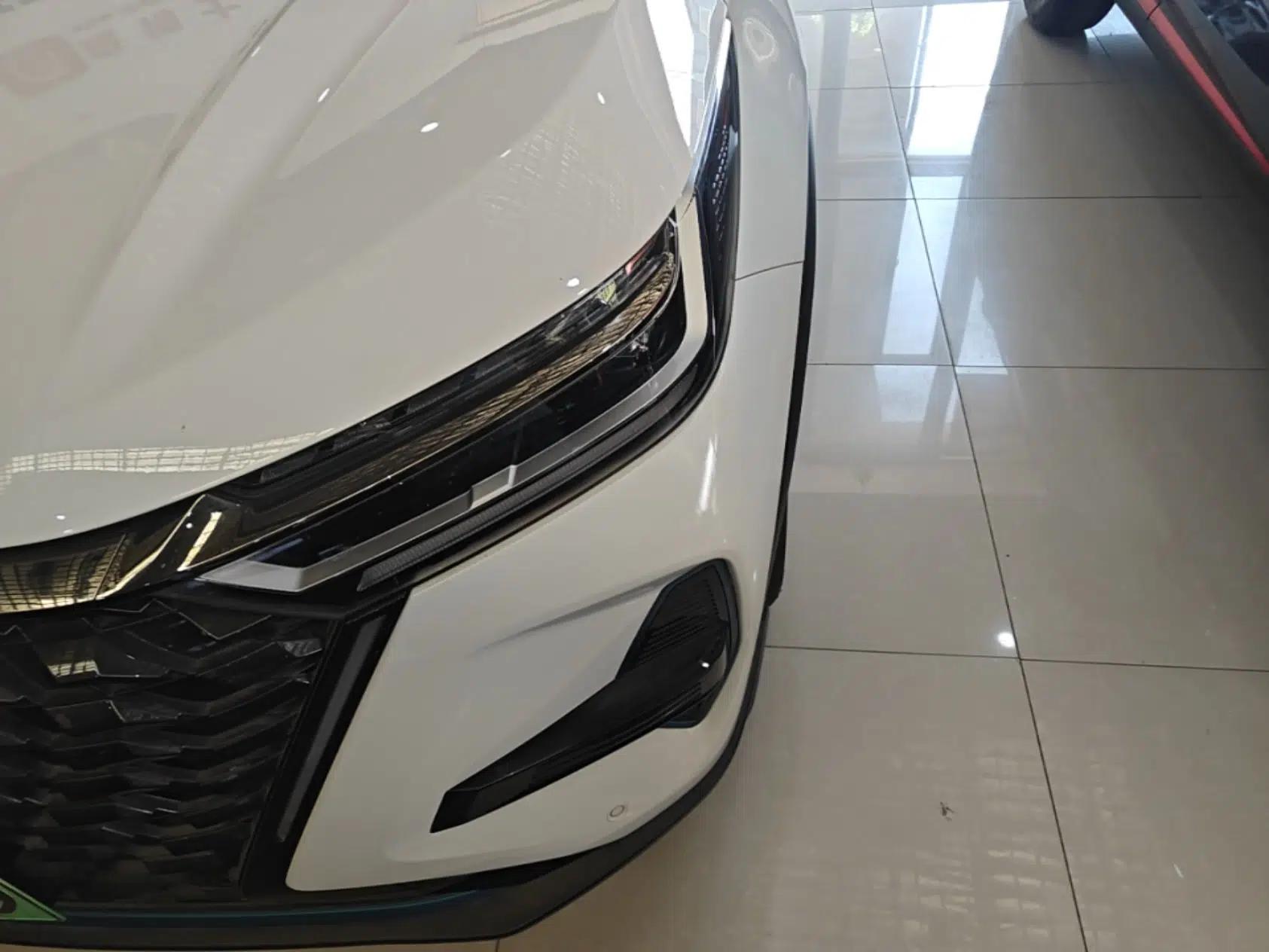 Chery Tiggo 8 PRO New Energy 2023 Champion Edition 1.5T 100km Glory Version — миниатюра 8