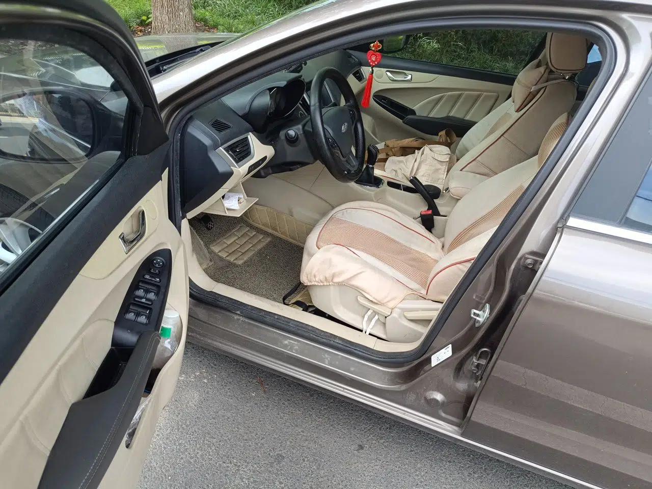 Chery Arrizo 7 2015 1.6L Manual ZhiXiang Edition — миниатюра 16
