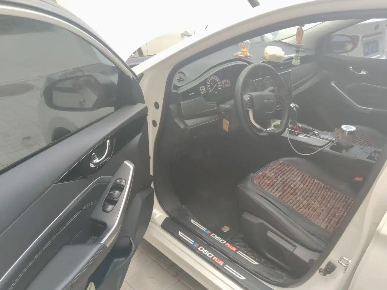 Venucia D60 2021 PLUS 1.6L XL CVT Yue Ling Edition — миниатюра 16