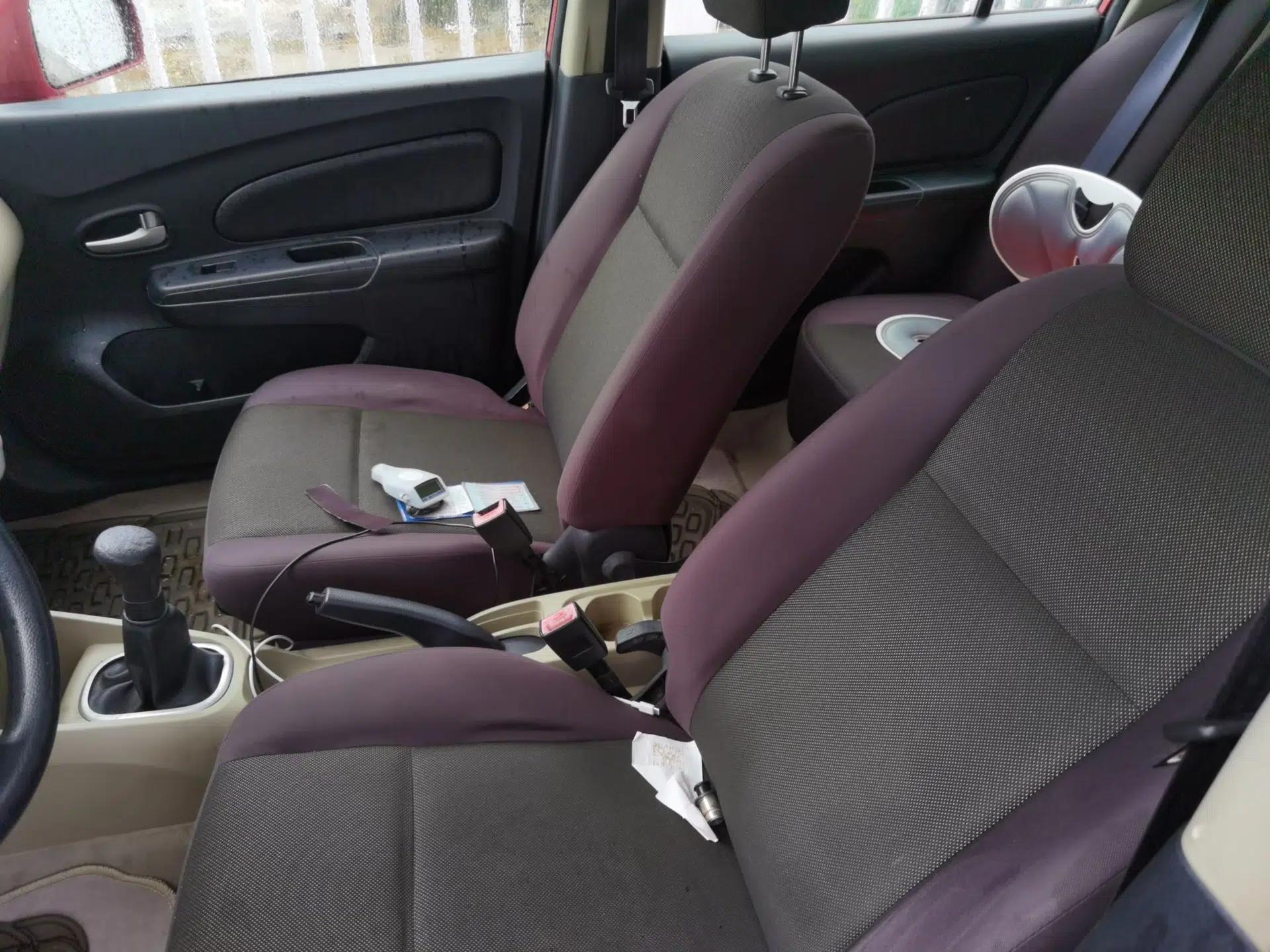 Venucia R50 2012 1.6L Manual Comfort Edition — миниатюра 15