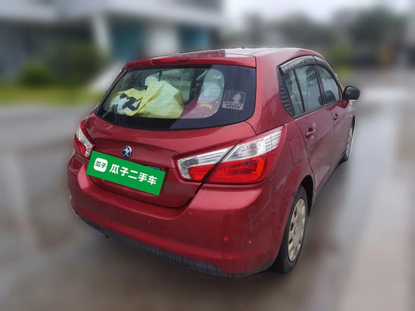 Venucia R50 2012 1.6L Manual Comfort Edition — миниатюра 6