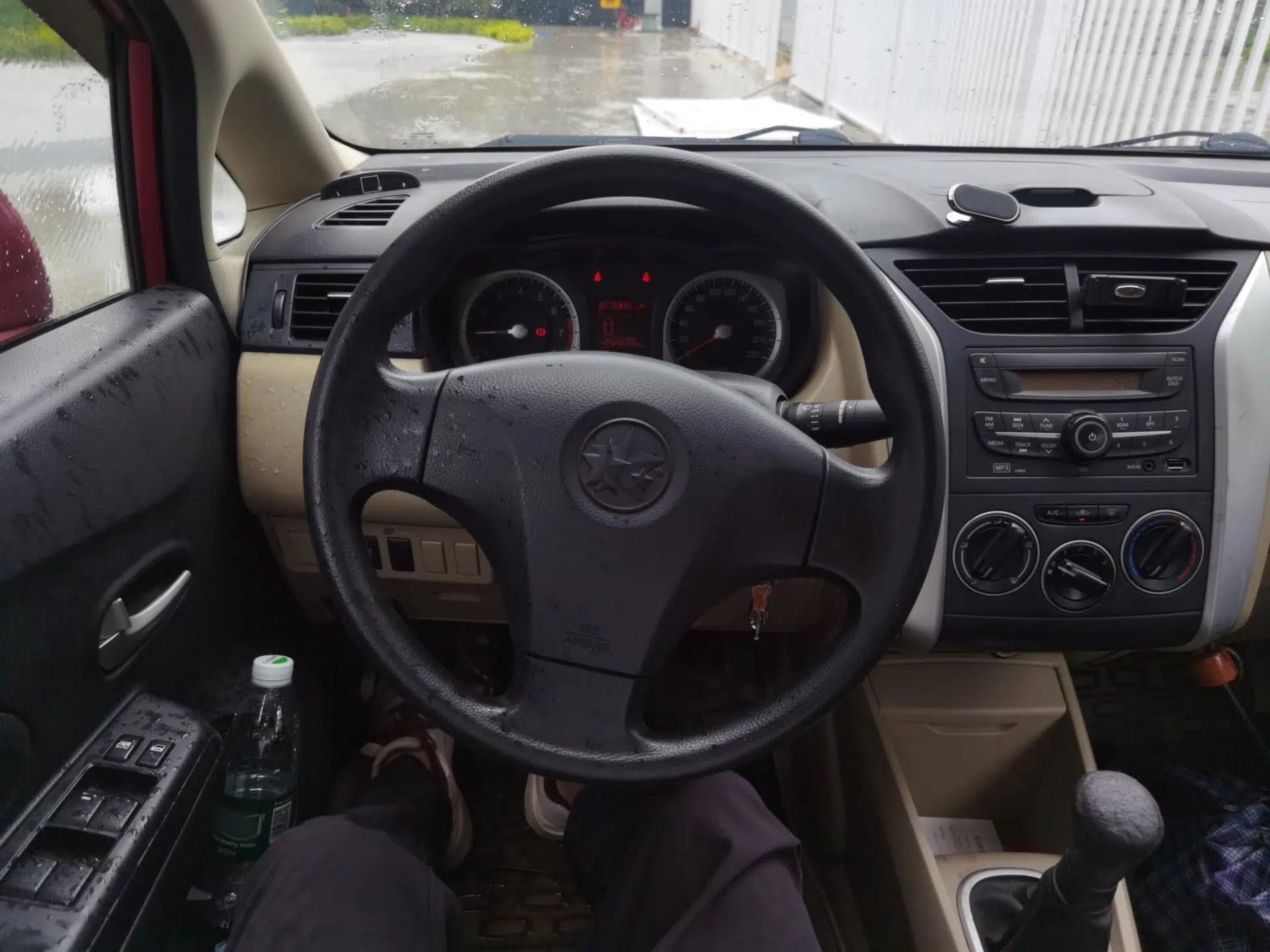 Venucia R50 2012 1.6L Manual Comfort Edition — миниатюра 10