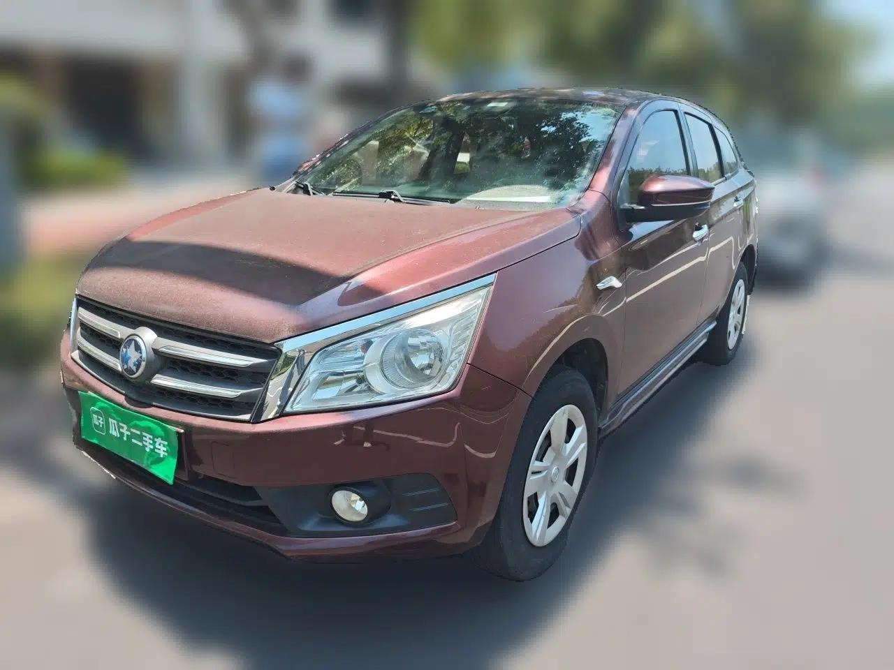 Venucia T70 2015 1.6L Manual Ruixing Edition — миниатюра 1