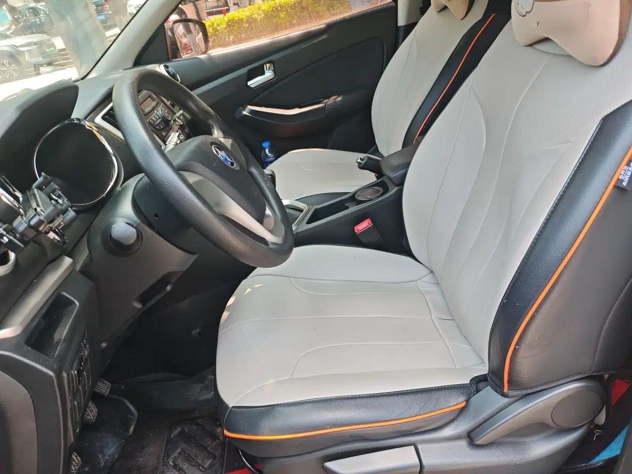 Venucia T70 2015 1.6L Manual Ruixing Edition — миниатюра 15