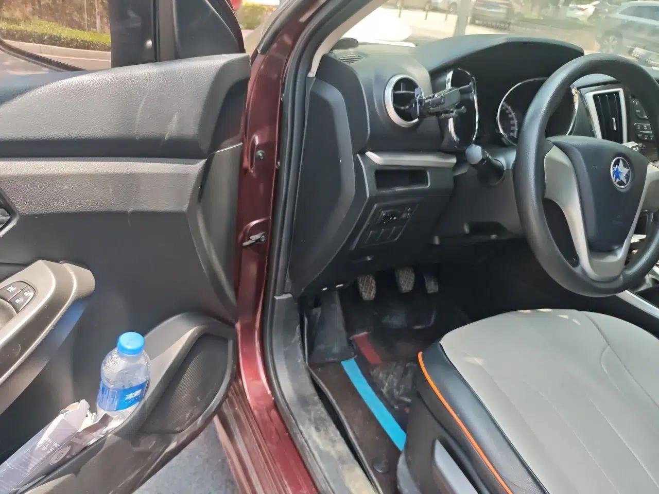 Venucia T70 2015 1.6L Manual Ruixing Edition — миниатюра 16
