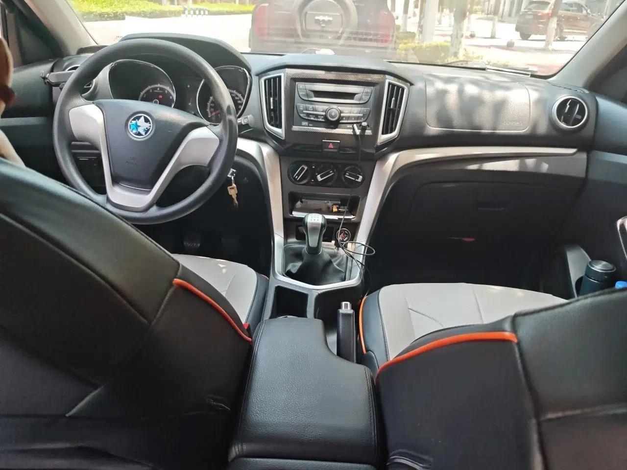 Venucia T70 2015 1.6L Manual Ruixing Edition — миниатюра 9