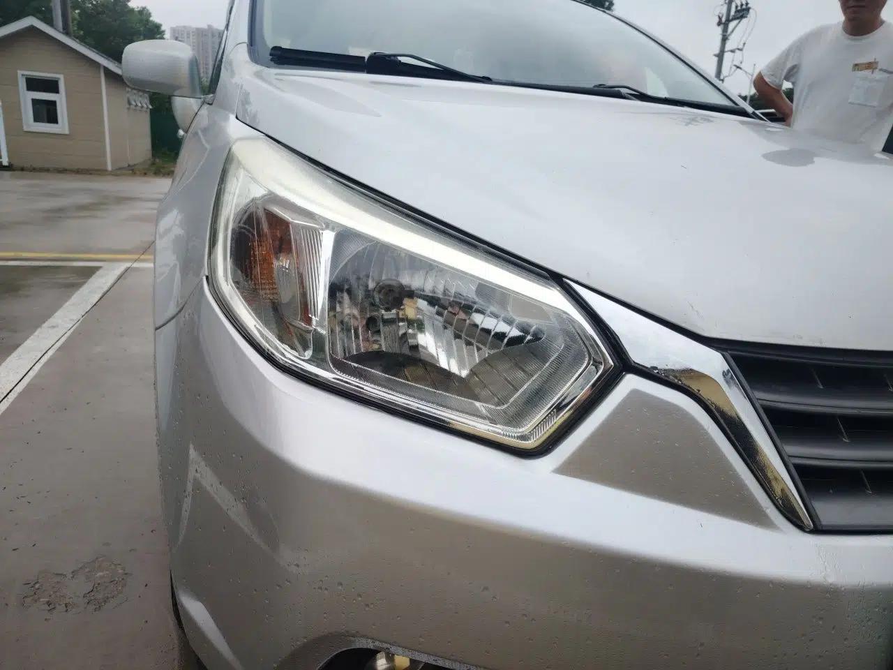 Venucia D50 2012 1.6L Manual Luxury Edition — миниатюра 7