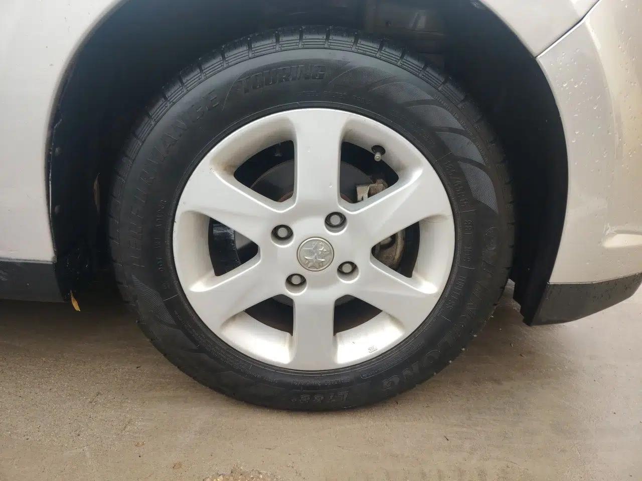Venucia D50 2012 1.6L Manual Luxury Edition — миниатюра 8