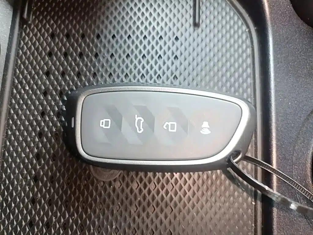 Haval Raptor 2025 Fuel-Powered 2.0T 4WD Ultra — миниатюра 9