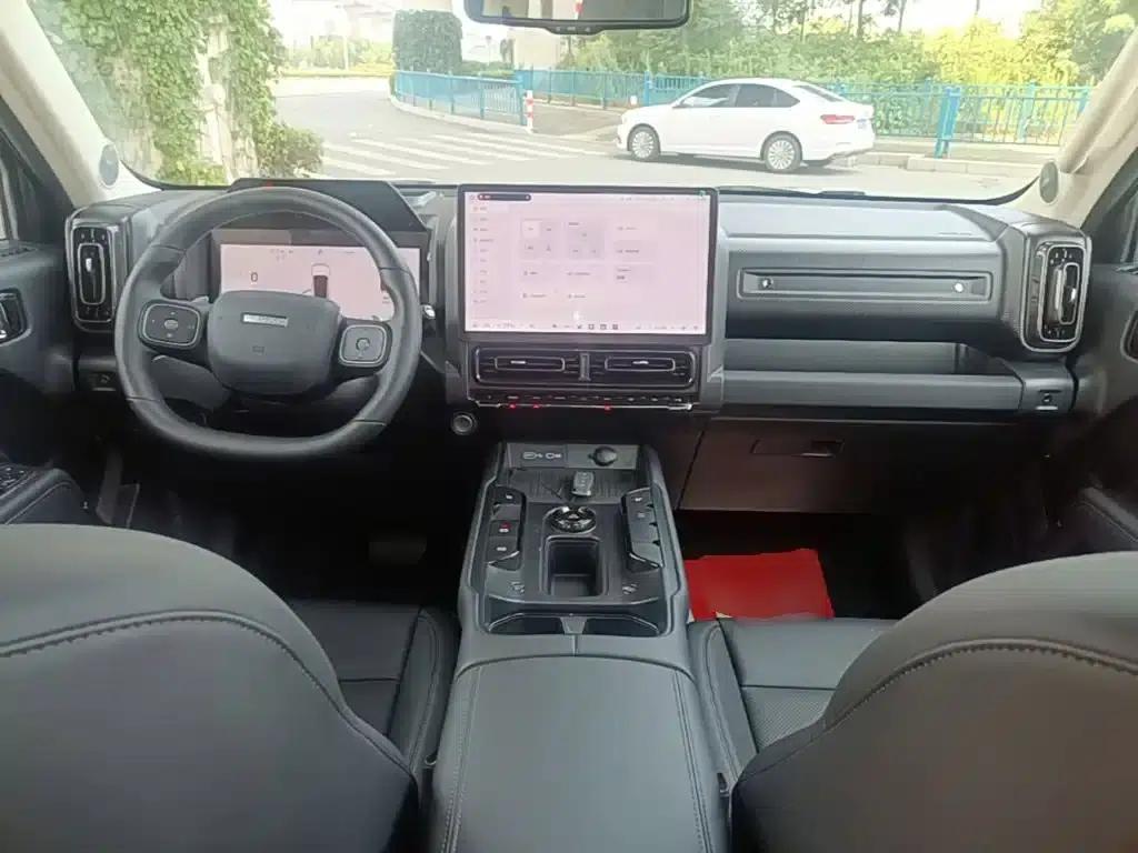 Haval Raptor 2025 Fuel-Powered 2.0T 4WD Ultra — миниатюра 10
