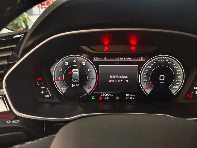 Audi Q3 2023 35 TFSI Fashion Dynamic Edition — миниатюра 13