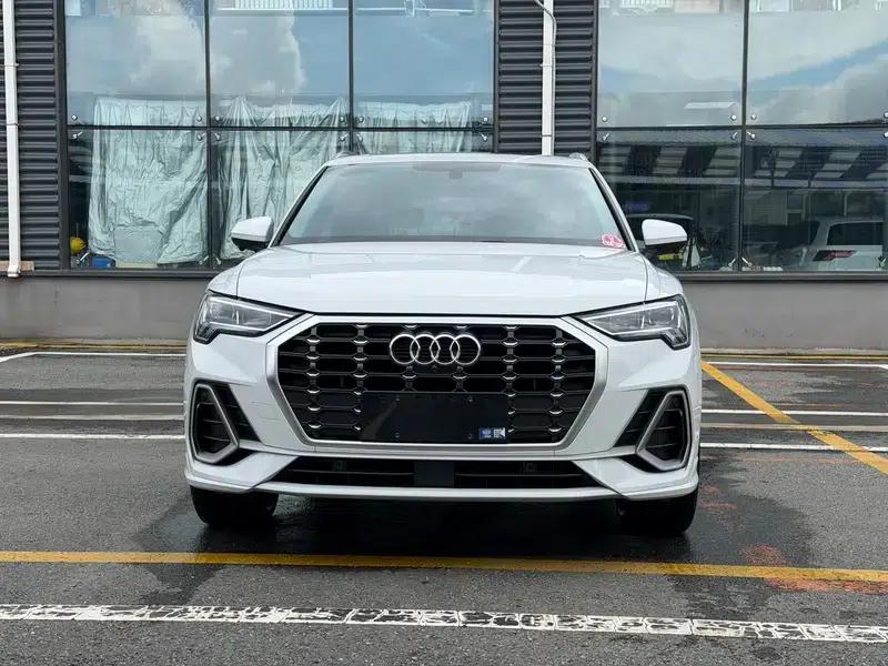 Audi Q3 2023 35 TFSI Fashion Dynamic Edition — миниатюра 2