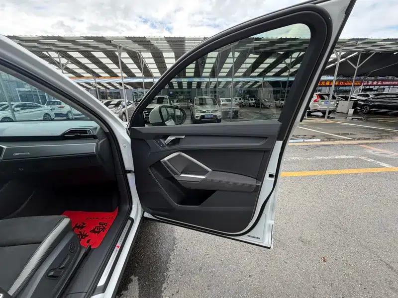Audi Q3 2023 35 TFSI Fashion Dynamic Edition — миниатюра 19