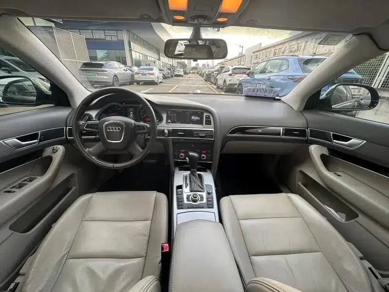 Audi A6L 2010 2.0 TFSI Automatic Standard Edition — миниатюра 11