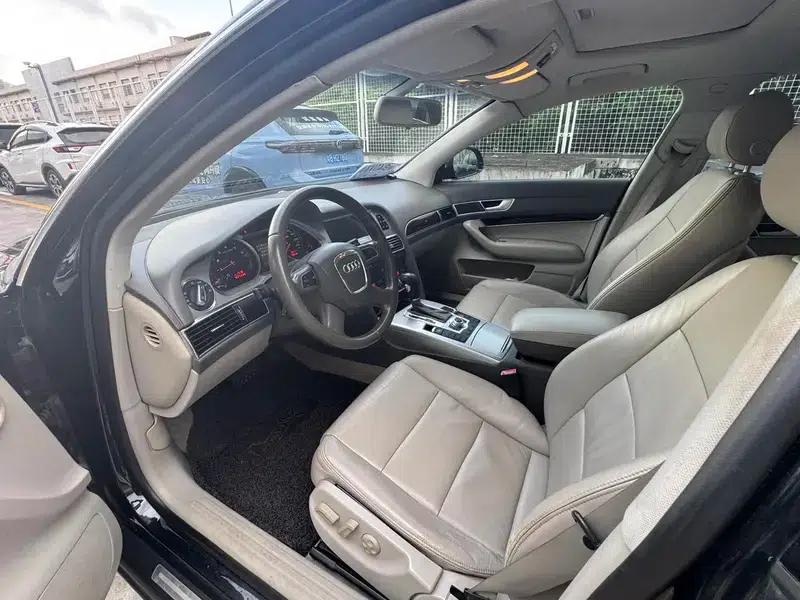 Audi A6L 2010 2.0 TFSI Automatic Standard Edition — миниатюра 14