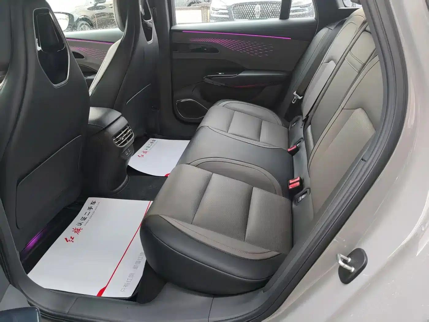 Hongqi EH7 2025 640 AWD Smart Selection Edition — миниатюра 6
