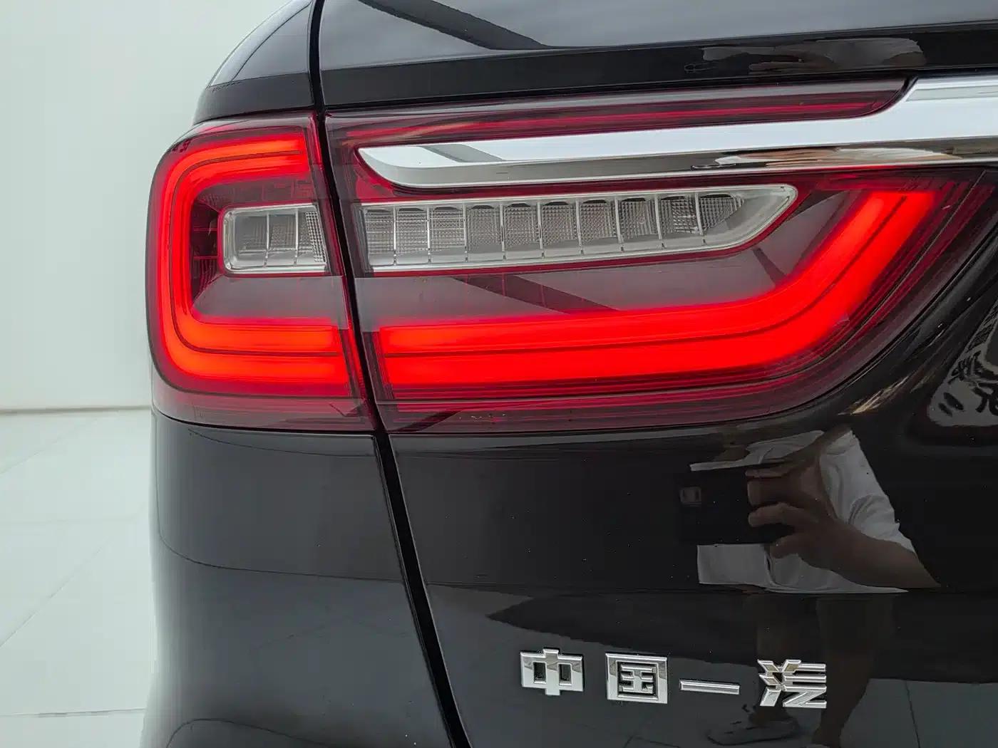 Hongqi HS7 2021 2.0T DCT 2WD Intelligent Flagship Edition — миниатюра 8