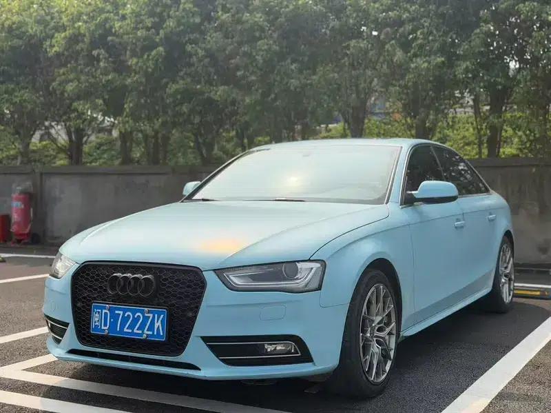 Audi A4L 2013 35 TFSI Automatic Standard Edition — миниатюра 1