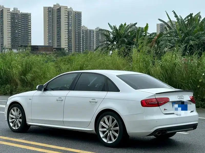 Audi A4L 2015 35 TFSI Automatic Standard Edition — миниатюра 4