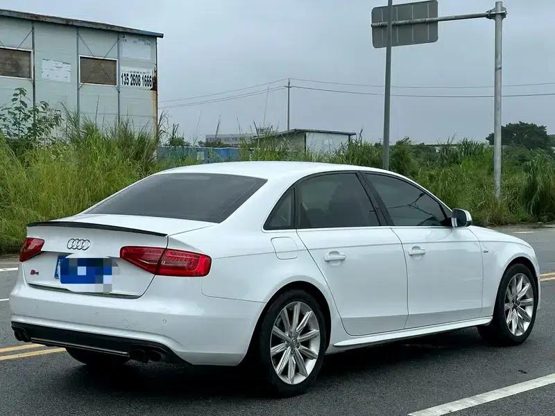 Audi A4L 2015 35 TFSI Automatic Standard Edition — миниатюра 6
