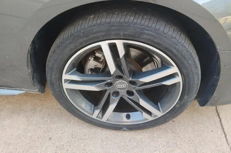 Audi A4L 2020 40 TFSI Luxury Dynamic — миниатюра 3