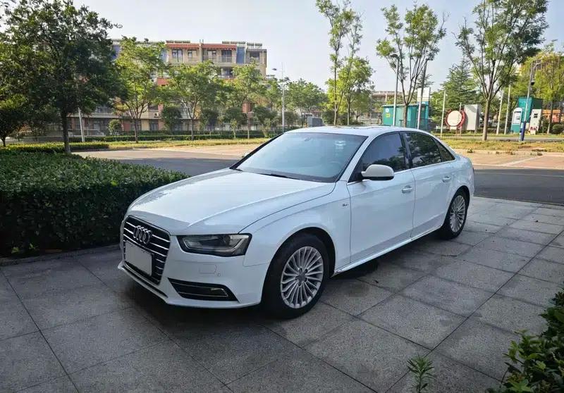 Audi A4L 2016 30 TFSI Classic Edition Automatic Comfort Model — миниатюра 1