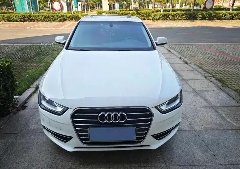 Audi A4L 2016 30 TFSI Classic Edition Automatic Comfort Model — миниатюра 2