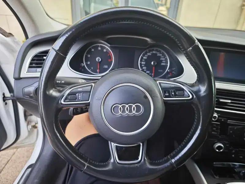 Audi A4L 2016 30 TFSI Classic Edition Automatic Comfort Model — миниатюра 11