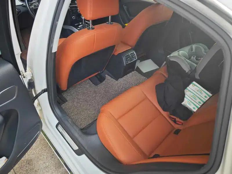 Audi A4L 2016 30 TFSI Classic Edition Automatic Comfort Model — миниатюра 6