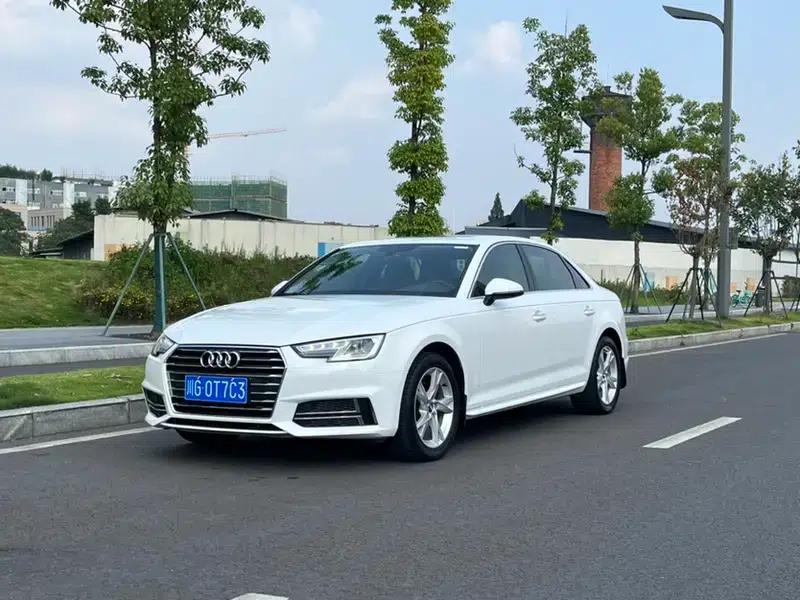 Audi A4L 2019 35 TFSI Progressive (National V Emission Standard) — миниатюра 1