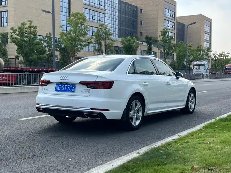 Audi A4L 2019 35 TFSI Progressive (National V Emission Standard) — миниатюра 6