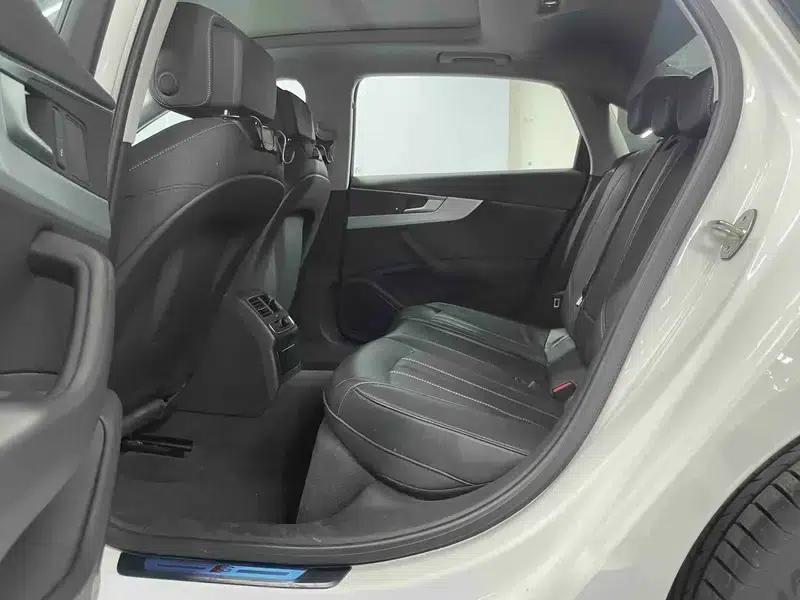 Audi A4L 2023 40 TFSI Fashion Dynamic Edition — миниатюра 18