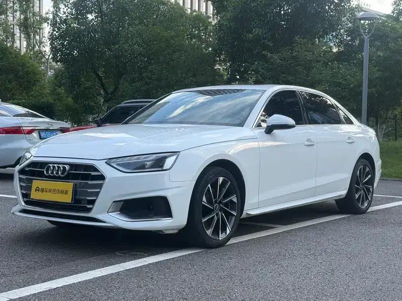 Audi A4L 2022 40 TFSI Fashion Dynamic Edition — миниатюра 1