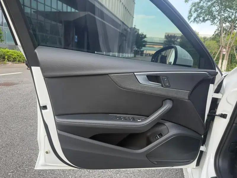 Audi A4L 2022 40 TFSI Fashion Dynamic Edition — миниатюра 16
