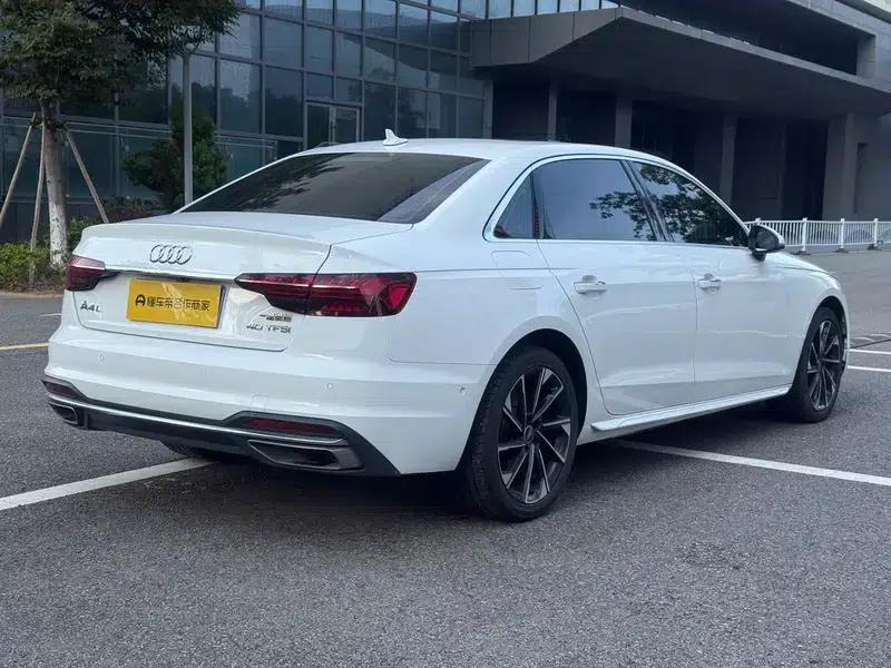 Audi A4L 2022 40 TFSI Fashion Dynamic Edition — миниатюра 6
