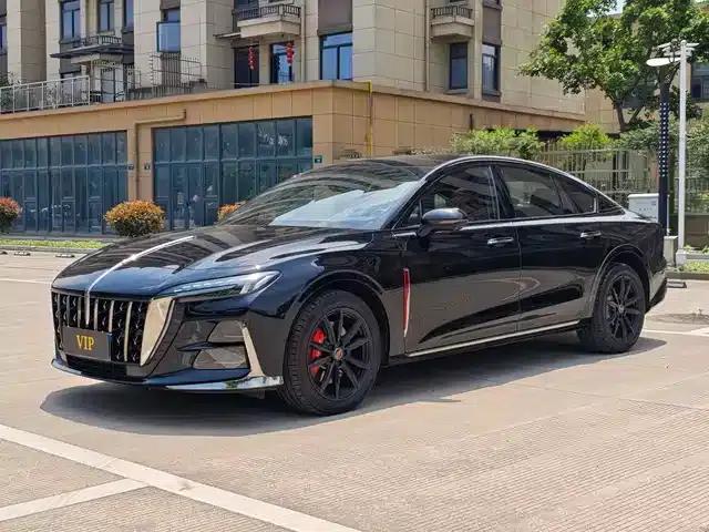 Hongqi H6 2025 2.0T Premium Edition