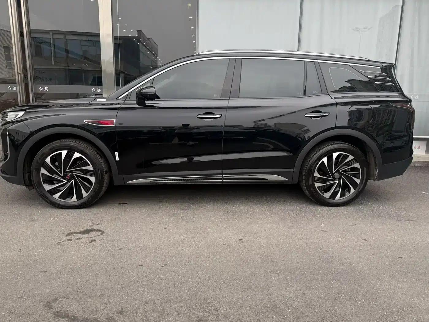 Hongqi HS7 PHEV 2024 2.0T PHEV 4WD Flagship Edition 6-seater — миниатюра 2