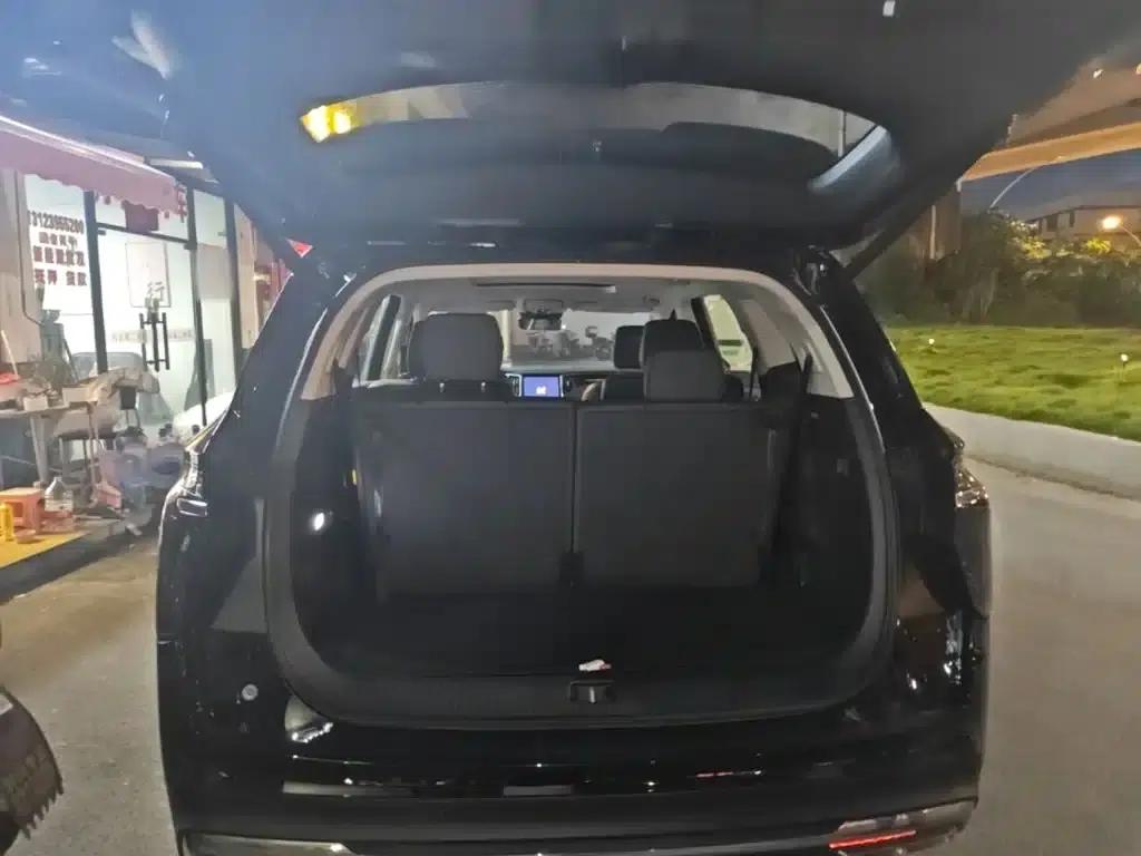 Hongqi HS7 PHEV 2024 2.0T PHEV 4WD Flagship Edition 6-seater — миниатюра 19
