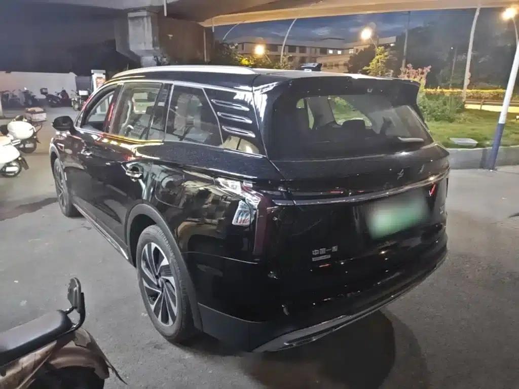 Hongqi HS7 PHEV 2024 2.0T PHEV 4WD Flagship Edition 6-seater — миниатюра 5