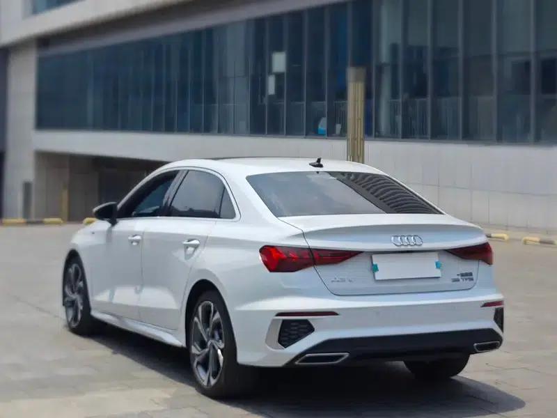 Audi A3 2021 Sportback 35 TFSI Fashion Sport — миниатюра 4